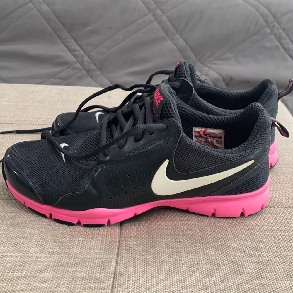 Nike training shows. Memory foam